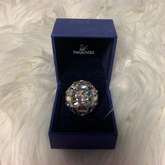 Swarofski cocktail ring - Picture 2 of 2
